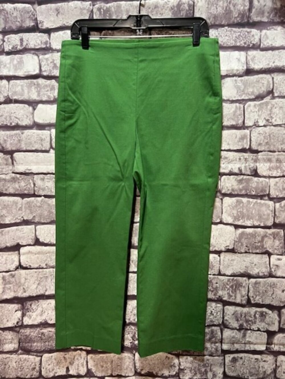 Chico's Green Pull On Crop Pants Size Small